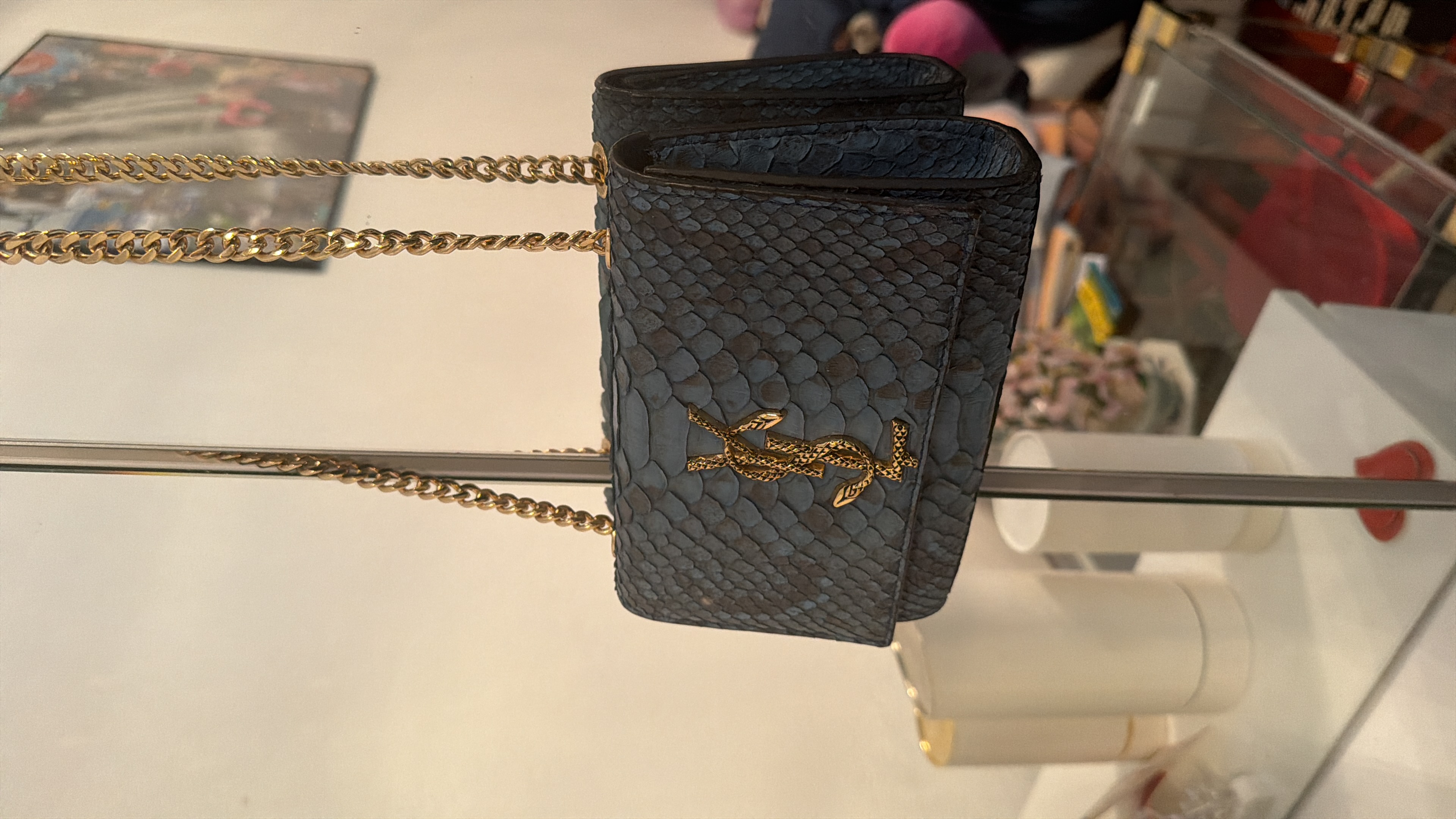 Yves Saint Laurent Damen Handtasche mit Kettengurt